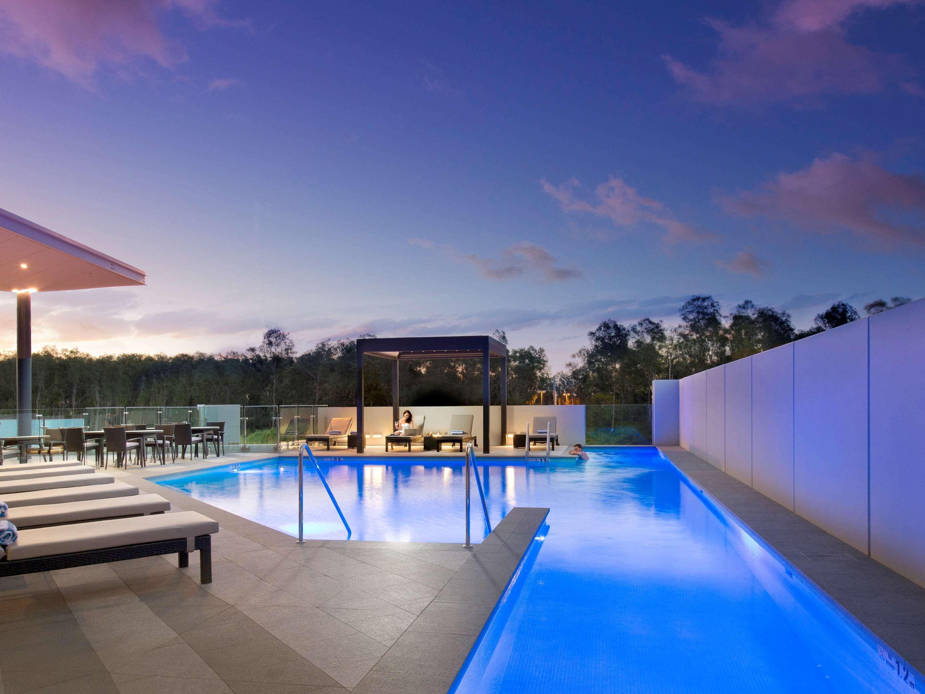 מלון Pullman Brisbane Airport מראה חיצוני תמונה The pool at the home of Australian cricket player Glenn McGrath