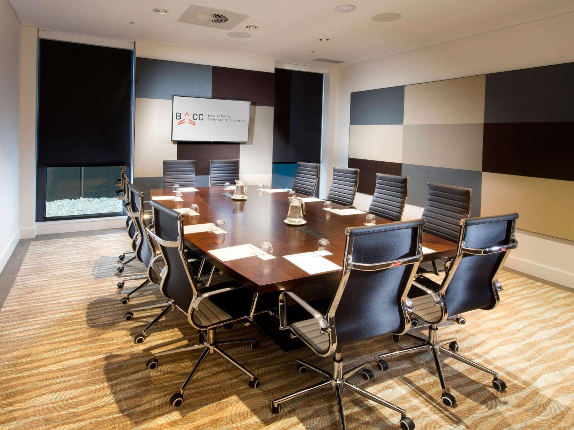 מלון Pullman Brisbane Airport מראה חיצוני תמונה A meeting room at the ACC Liverpool Group