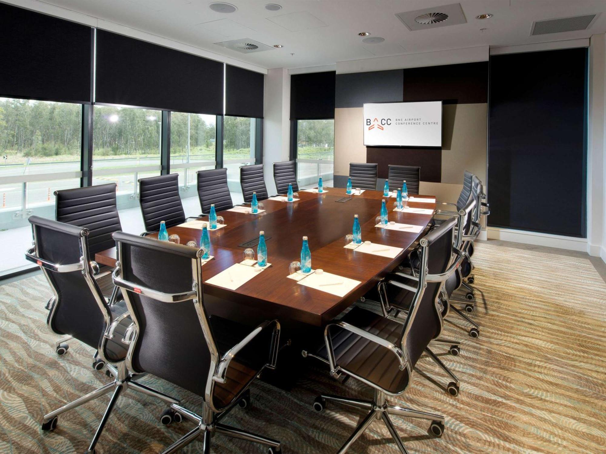 מלון Pullman Brisbane Airport מראה חיצוני תמונה Meeting room at the National Motorcycle Museum